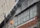 Incendiu puternic pe o stradă din Giurgiu. O femeie de 74 de ani, evacuată de pompieri