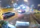 Accident spectaculos la Oradea: un șofer a ajuns la spital după ce a „zburat” cu mașina peste un sens giratoriu - VIDEO