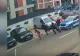 Doi pretinși colindători au tot încercat ușile unui bloc din Arad. Locatarii au chemat poliția, care i-a pus pe fugă