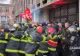 Proteste violente în Franța: pompierii au ieșit în stradă. Imagini șocante VIDEO 