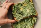 Cea mai simplă rețetă de avocado toast. Se prepară repede și reprezintă o gustare delicioasă