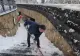 8.000 de oameni fără curent, iar primarul se pozează cu lopata
