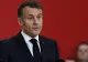Emmanuel Macron a apărut aproape desfigurat la un discurs în fața forțelor armate. Cum l-au ironizat ziarele. VIDEO