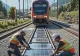 Țara europeană care transformă căile ferate în centrale solare. Energia este produsă între șinele trenurilor