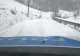 Haos pe șoselele din România din cauza ninsorii. Copaci căzuți pe carosabil și TIR-uri derapate în mai multe județe din țară