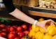 Ce legume și fructe au fost găsite cu cele mai multe pesticide în 2025. Bilanțul Autorității Fitosanitare