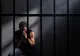 Detenție pe viață pentru bărbatul care și-a ucis cu toporul iubita însărcinată. Tribunalul Prahova a dat cea mai dură pedeapsă