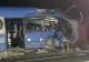 Accident în Buzău. Unui șofer de autobuz i s-a făcut rău și a intrat într-un stâlp. Trei persoane, transportate la spital