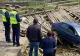 Panică pentru un șofer din Suceava: a căzut cu mașina în apă după ce un pod de lemn s-a prăbușit