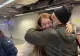 Primii români repatriați după suspendarea zborurilor din Orientul Mijlociu: peste 300 de persoane au ajuns în țară marți dimineață. Imagini emoționante