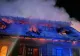 Incendiu de proporții în județul Bacău. Două case au fost mistuite de flăcări