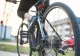 Adolescentă de 16 ani, pălmuită de un pieton după ce l-a accidentat cu bicicleta, pe pista pentru bicicliști din Reșița