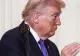 Misterul „petei roșii” a lui Trump, descifrat de medici: Cât timp va purta liderul american semnele iritației de pe gât