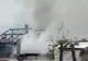 Incendiu violent la o vopsitorie auto și o casă din județul Cluj! Risc de explozii: pompierii au evacuat mai multe butelii VIDEO