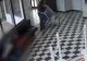 Moment dramatic într-un liceu din SUA: un individ înarmat, doborât de director înainte să tragă în elevi - FOTO&VIDEO