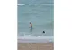 Primii turiști care au ajuns la Vama Veche au sfidat temperaturile scăzute și au intrat în Marea Neagră - VIDEO