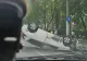 Accident cu trei mașini în Capitală: o șoferiță a ajuns la spital după ce autoturismul în care se afla s-a răsturnat