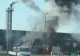 Explozie urmată de incendiu la un depozit din Prahova: un bărbat a fost rănit. Există pericolul unei noi deflagrații - VIDEO
