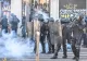 Proteste violente în Franța: peste 150.000 de oameni vor salarii mai mari și cer demisia Guvernului - VIDEO