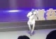 Un robot a leșinat pe scenă după ce a încercat să îl imite pe Michael Jackson - VIDEO