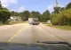 Urmărire ca în filme în SUA: Un camion de transport mobilă s-a răsturnat după o manevră riscantă a poliției VIDEO