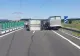 Două persoane rănite într-un accident pe DEx12. Circulația, blocată pe sensul Craiova-Pitești