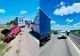 Două accidente produse aproape simultan pe DN5, Giurgiu - București. Șase mașini implicate și două persoane transportate la spital