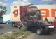 Accident în apropiere de Timișoara. O mașină s-a ciocnit frontal cu un TIR 