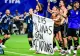 Marea Britanie cere intervenția FIFA din cauza unui banner afișat de jucătorii argentinieni, prin care revendicau Insulele Malvine