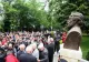 Scandal reaprins în jurul statuii lui Adrian Păunescu. IICCMER cere din nou îndepărtarea monumentului din București