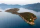 Una dintre cele mai exclusiviste insule din Grecia a fost scoasă la vânzare. Cât trebuie să plătești ca să devină a ta