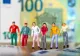 Plătiți cu 32.000 de euro ca să plece din țară: Decizia incredibilă luată de un stat și reacția cetățenilor