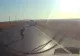 Un copil a căzut dintr-o dubă aflată în mers. Șoferul din spate a reușit să oprească la timp - VIDEO