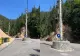 Dorel lovește din nou! Soluția uluitoare găsită de un constructor pentru un stâlp rămas în mijlocul unui drum reabilitat din Alba