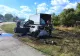 Maşină cuprinsă de flăcări în mers, în Hunedoara. Incendiul ameninţa un camion şi mai multe materiale combustibile