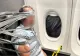 Un pasager a fost imobilizat cu bandă adezivă după un incident violent la bord. Avionul a aterizat de urgență