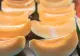 Pepene galben la grătar. Desertul delicios, gata în câteva minute