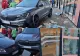 Accident în Voluntari, în incinta unui complex comercial. Trei autoturisme implicate: o mașină a intrat într-un magazin