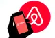 Airbnb schimbă regulile pentru gazde: ce sarcini nu le mai pot cere turiștilor la plecare
