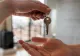 Apartament distrus de chiriași. Proprietara a rămas fără cuvinte când s-a întors acasă. Pagubele ajung la 8.000 de euro