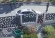 A furat din curtea unei case din Sectorul 6, apoi a scos cuțitul la polițiști. Oamenii legii au folosit armele pentru a-l opri