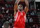 Baschet - Jucătorul Carl Landry de la Houston Rockets a fost împuşcat în picior