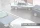 O şoferiţă din Bucureşti a intrat cu maşina într-un zid, după ce a lovit un alt autoturism parcat  - VEZI VIDEO