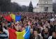 În timp ce populaţia protesta pe străzi, televiziunea publică din R. Moldova difuza emisiuni de divertisment 
