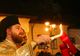 Milioane de români din toată ţara au mers să ia lumina Învierii lui Hristos