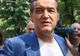 Gigi Becali şi-a făcut loc la Înviere cu ajutorul poliţiştilor comunitari 