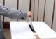 Prezenţa la vot până la ora 13: 20,96% la alegerile prezidenţiale şi 19,62% la referendum