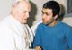 Bărbatul care a încercat să-l ucidă pe Ioan Paul II cere 2 milioane de lire pentru a-şi scrie memoriile