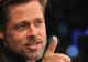 Brad Pitt, lovit în faţă de un bărbat