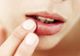 PERICOLUL din STRUGUREL. Care sunt ingredientele toxice din balsamul de buze